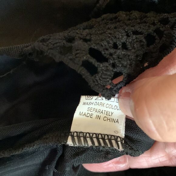 YAHAO Large/XL lace top with front lining. NWOT - Picture 6 of 8
